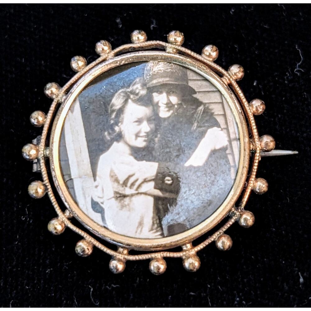 Antique 1920s Photo Frame Brooch W/ Original Picture Signed SD